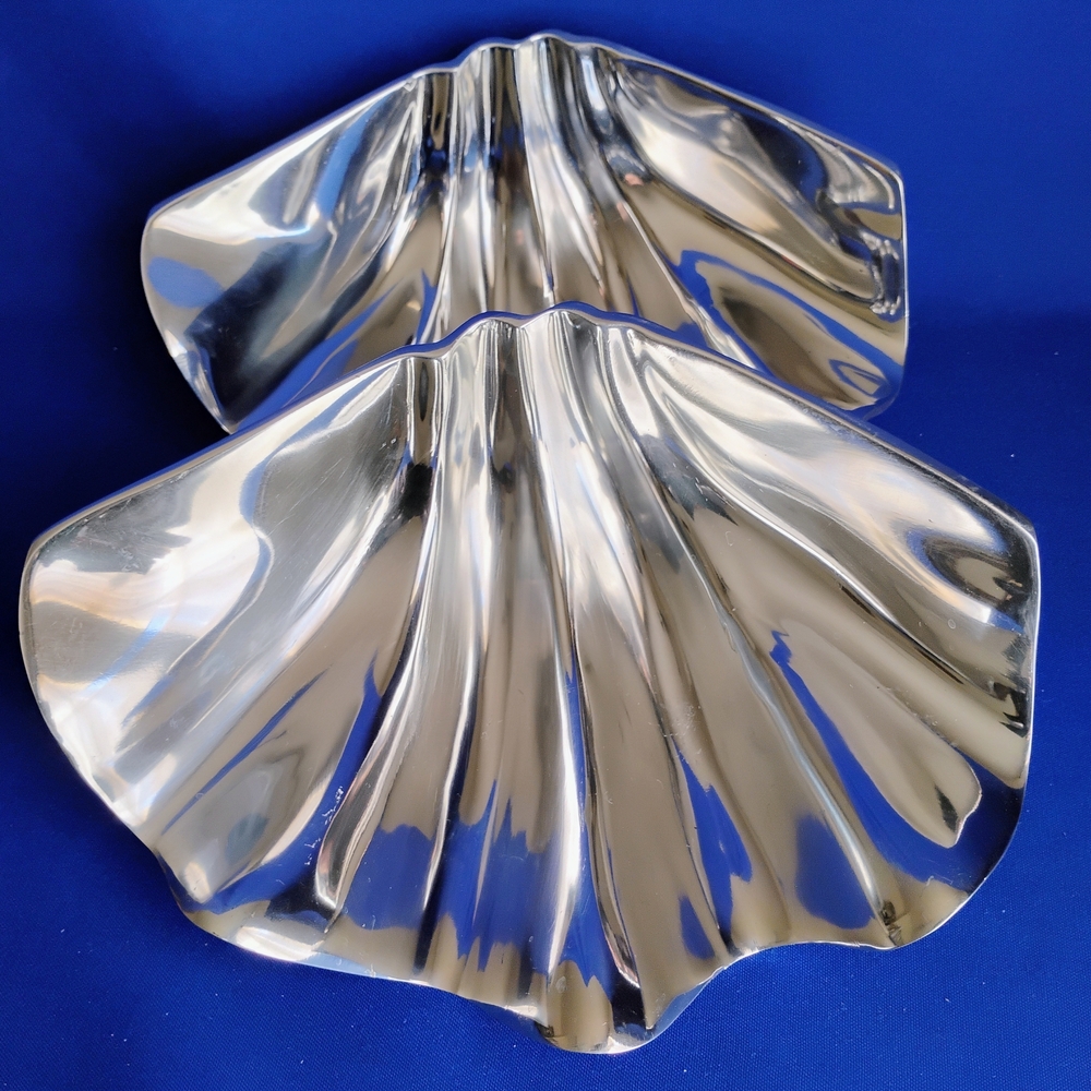 Polished Aluminum 2 Shell-Shaped Decor Trays